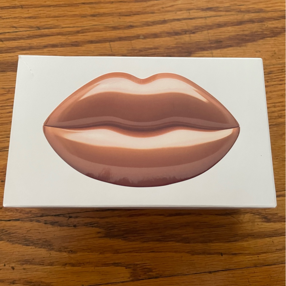 KYLIE JENNER BY KKW FRAGRANCE (NUDE) -NEW IN BOX
